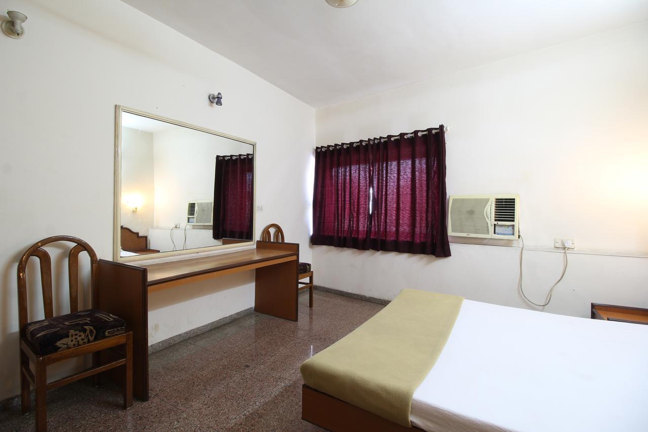 Soubhagya Inn Silvassa Zewnętrze zdjęcie